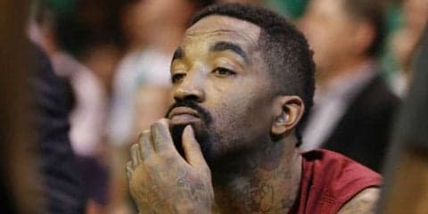 心身ともにタフなポストシーズン終盤、キャブズを救うのは『セラピー犬』の癒し？