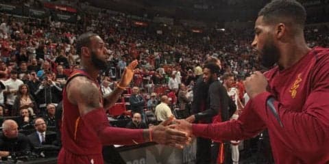 トンプソンの浮気報道、レブロンは怒りをこらえサポート役に?