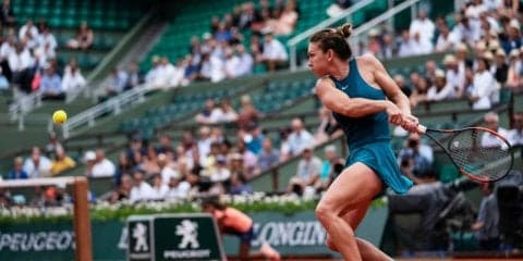 1位のハレプが1セットダウンからの逆転でリスクを下し2回戦へ[全仏オープン]