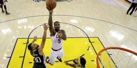 敵地で皮肉の『MVP』コールを浴びたJR・スミス、汚名返上のパフォーマンスならず