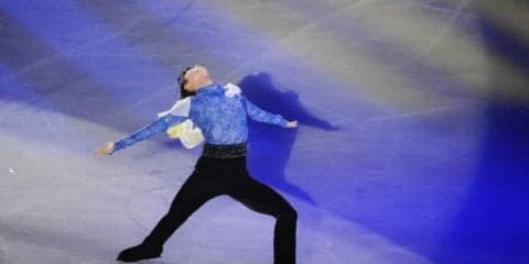 羽生結弦を特集した「KISS & CRY」発売…アイスショーリポートや対談を掲載