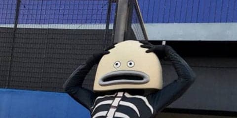 ロッテ「謎の魚」、予告どおり第4形態を初披露「ナウかったですか？」