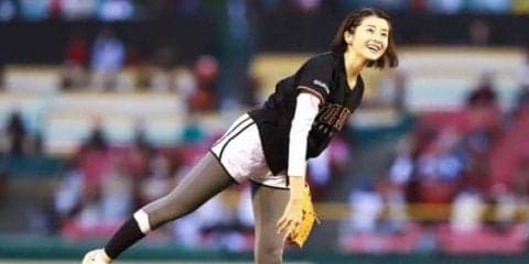 鈴木ちなみさんが楽天-中日戦で始球式「練習も含めて、一番良い投球」