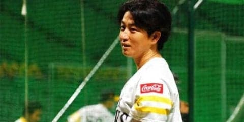 鷹・川島、9回失策で冷や汗？　辛くも逃げ切り「森様様」「グラウンド整備を…」