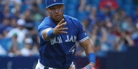 【MLB】「なんて美しい」…ダイブ→三塁後方から膝立ち送球の強肩で“超快速男”アウト