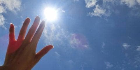 梅雨→猛暑の変化で身体に痛みが出る人、出ない人と対策　～人間の身体はポテチ袋と同じ？～