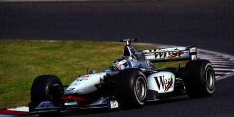 往年のF1マシンによるデモラン、ハッキネンが マクラーレン MP4-13 をドライブ…F1日本GP