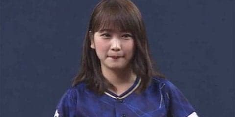笑顔でスタンド魅了　女優・川栄李奈がオリックス対日本ハム戦で始球式