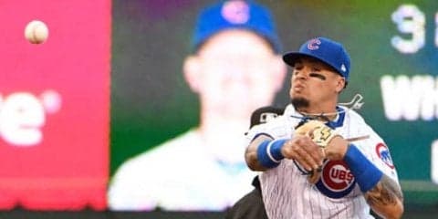 【MLB】もはや人間業じゃない？　名手バエスが見せた驚愕の強肩スローに喝采の嵐