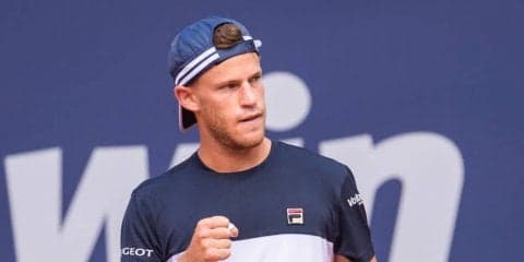 シュワルツマンは苦しい場面も見せながらも白星で2回戦へ[ATP500 ハンブルク]