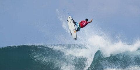 【空撮サーフィン】ワールド・チャンピオン候補 イタロ・フェレイラ バリ島フリーサーフィン