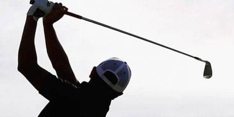 コナミスポーツクラブ、シミュレーターを使用したゴルフ大会を開催