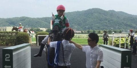 土曜福島６Ｒ新馬はルメッサージュが逃げ切る