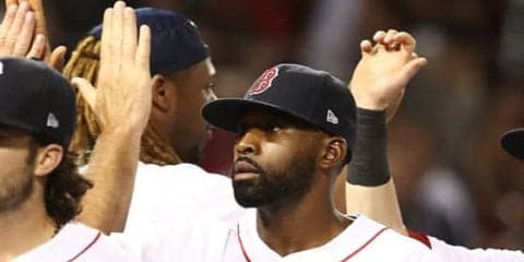 【MLB】スーパーマンより優秀!?　レ軍外野手が衝撃の後方ダイブ捕球「えげつない」