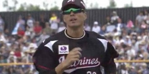 ロッテ岡が古巣相手に好守で魅せた！　俊足を生かしたスライディングキャッチ