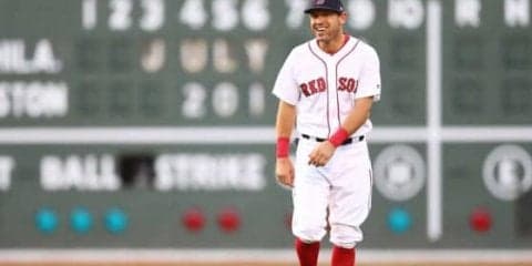 【MLB】キンズラー、新天地で生き生き!?　“ほぼ遊撃”から反転ジャンプスローの超美技