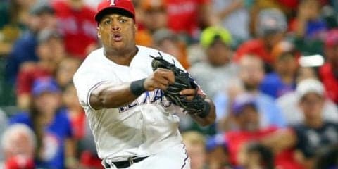 【MLB】これぞ“鬼肩”　39歳の名三塁手ベルトレ、ダイブ→一塁へ尻もちダイレクト送球