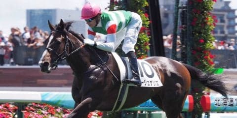 【札幌5R/2歳新馬】クラージュゲリエが豪快に差し切る！モレイラ騎手の好プレー光る