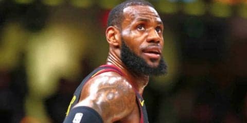 レブロン・ジェームズがレイカーズでも23番を着用するために取った行動とは？