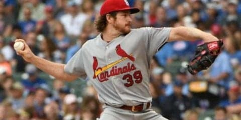 【MLB】双子誕生の元Gマイコラスが“抱っこ写真”公開　夫人の「そばにいる必要あった」