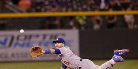 【MLB】ドジャース新二遊間の「セクシー」併殺にファンうっとり　「アメイジング！」