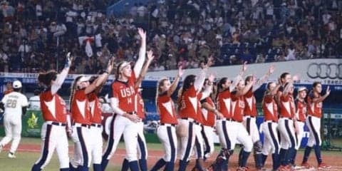 【ソフトボール】2大会連続優勝を飾ったアメリカ　監督「若い選手を作ってきた努力が報われた」