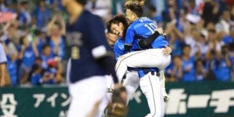 6点差逆転の西武、辻監督が称賛した源田の3連続好守「ああいう守りは大きい」