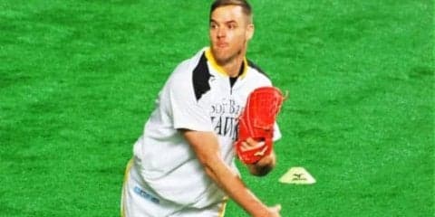 鷹バンデンハークが6回3安打1失点で8勝目　指にマメ出来るも「支障なかった」