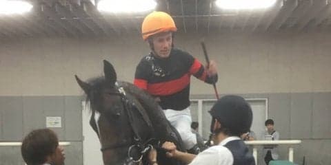 土曜新潟５Ｒ新馬はホウオウサーベルが１番人気にこたえる