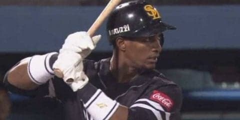 鷹グラシアルが来日初アーチの2ラン　デスパ、内川の穴埋める活躍