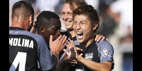 ベルギーリーグで豊川雄太が今季初ゴール。久保裕也の移籍を祝福