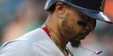 【MLB】「走ってはいけません」…メジャー屈指の外野手、右翼から“鬼肩”送球「MVP」