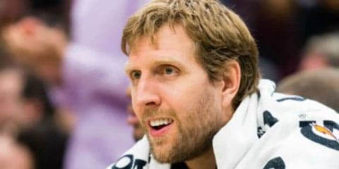 NBA21年目を迎える大ベテランのダーク・ノビツキーが手術後初の実戦練習