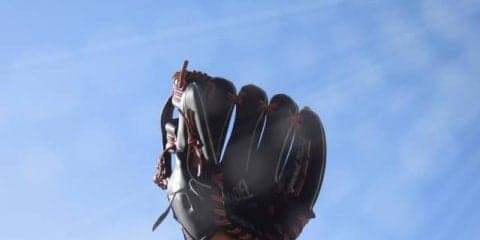 高校球児のエラーを減らす!? メジャーから日本へ来たグラブの正体