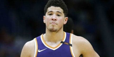 上位進出を狙うサンズに暗雲、エースのデビン・ブッカーが右手の手術で離脱