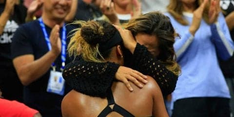 大坂なおみ、母との抱擁シーンに感動の声。会見では父についてジョークを交えて語る[全米オープン]