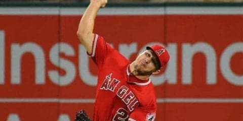 【MLB】これぞMVP送球　トラウトの鬼肩ドンピシャ送球にファン感激「スナイパー」