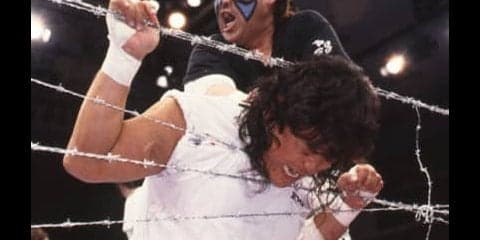 「チケット持ってますか」の屈辱が、「有刺鉄線デスマッチ」を生んだ