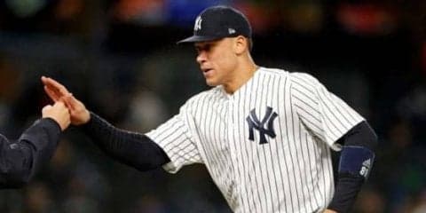 【MLB】ヤ軍ジャッジ「スナイパーライフル」の好返球に称賛の声　「右翼手最強の肩」