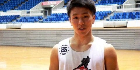 バスケの専門校でBリーグを目指す跡部遥規、20歳の挑戦「すべての面でプロに」