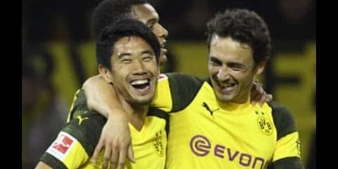 香川真司が久保裕也を高評価。自らのポジション争いは「貪欲に」