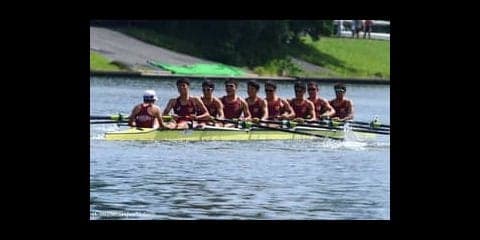 男子舵手付きペアが銀メダルを獲得（男子部）