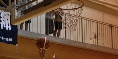 【バスケットボール部女子】　奈良学大に１１点差で敗北し、リーグ戦４連敗