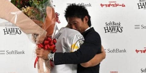 鷹・本多、引退会見2　溢れたファンへの想い「ファンの力は想像以上に凄かった」