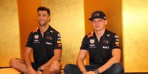 レッドブルのダニエル・リカルドとマックス・フェルスタッペンが書道に挑戦、その出来栄えは？…F1日本GP前に