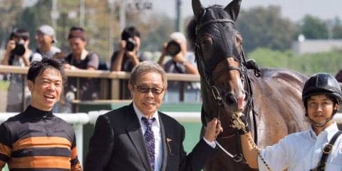 【東京3R/2歳未勝利】サブちゃん来場！キタサンバルカンが凄まじい末脚で差し切り