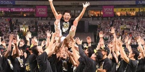 誰からも愛されたホークス本多雄一　引退試合に溢れた人柄「みんなに支えられ」