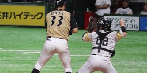 鷹・甲斐が“キャノン”発動　リーグ盗塁王のハム西川を完璧送球で刺す