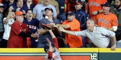 【MLB】アルトゥーベの“柵越え”が右飛に…審判は自信「判定を覆すものは何もなかった」