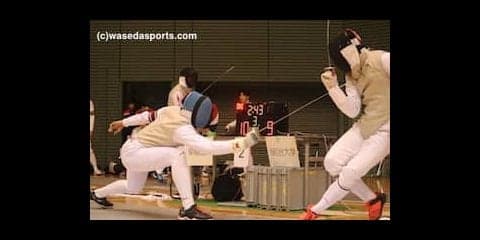 女子フルーレ団体、Vならず